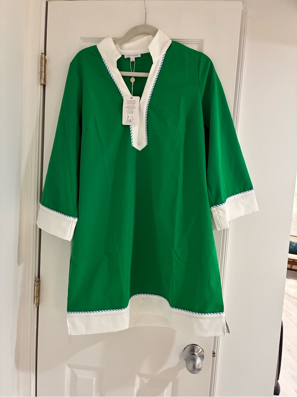 Green Contrast-Trim Tunic Dress with White Accents